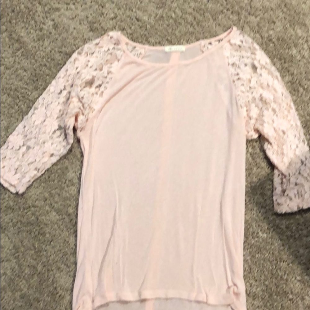 Light pink 3/4 sleeve light sweater